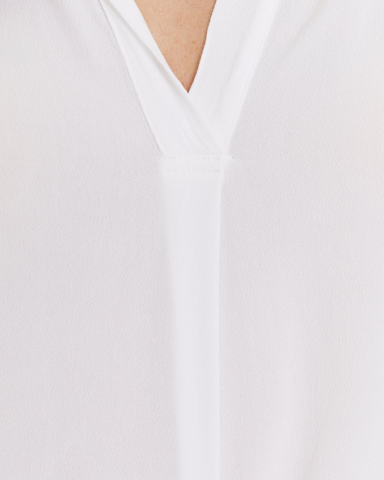 Flowy shirt with shirt collar