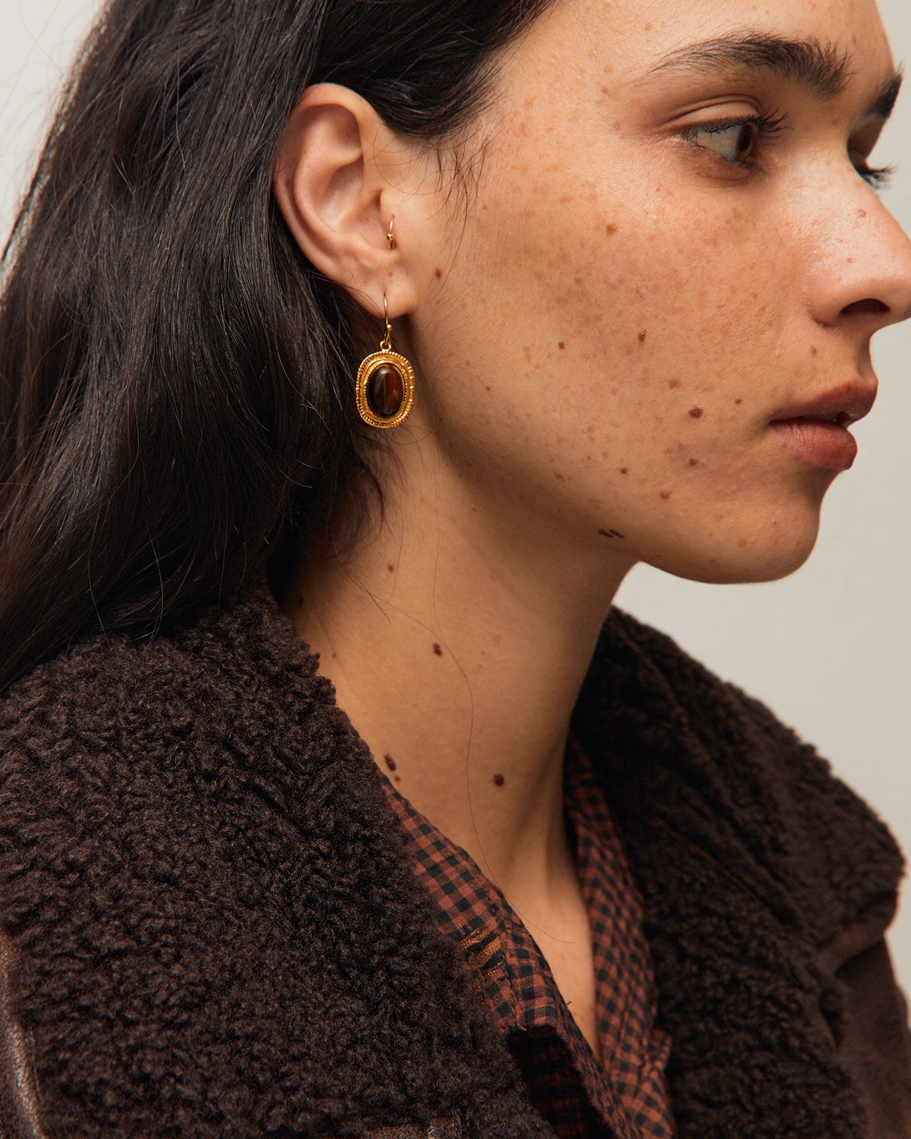 Pendientes piedra marrón