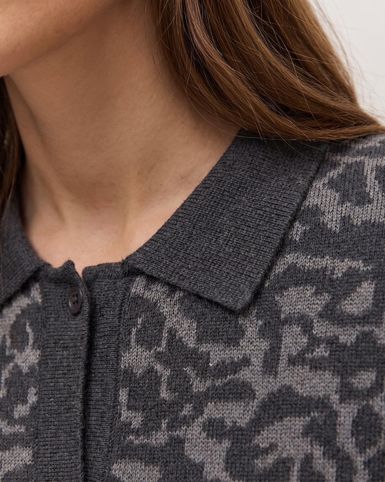 Rebeca con un jacquard de animal print