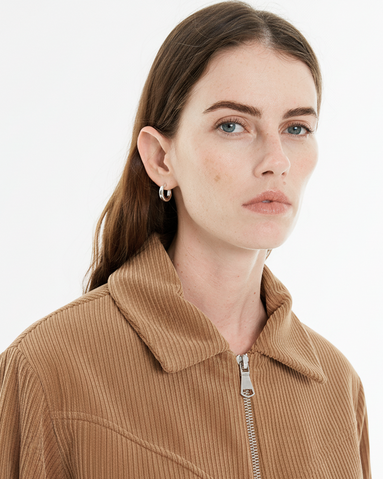 Corduroy jacket with zip and pockets