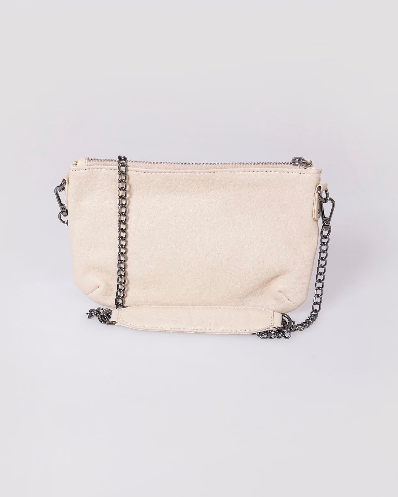 Small crossbody style leather bag