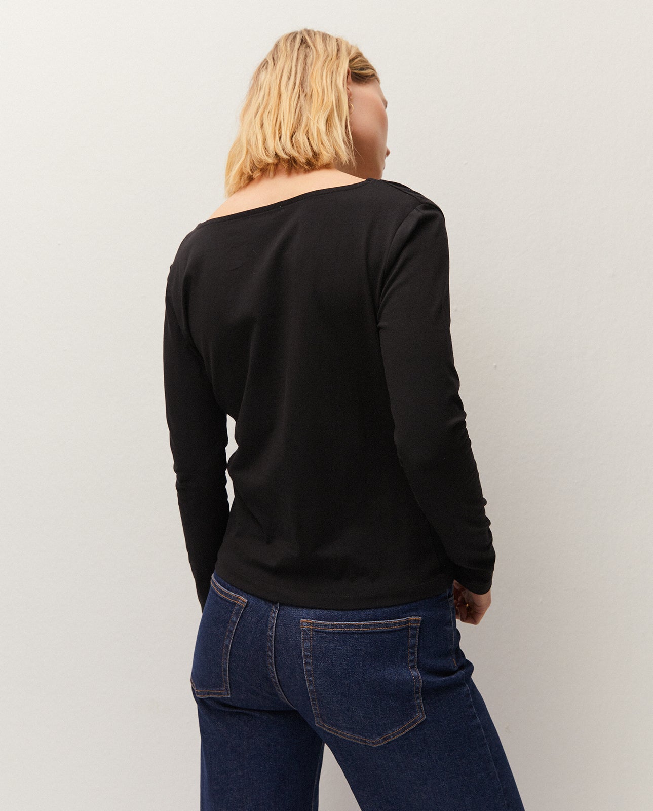 t-shirt basique en dentelle