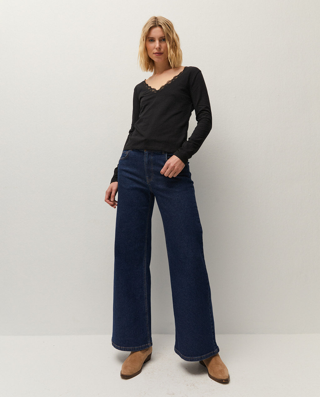 t-shirt basique en dentelle