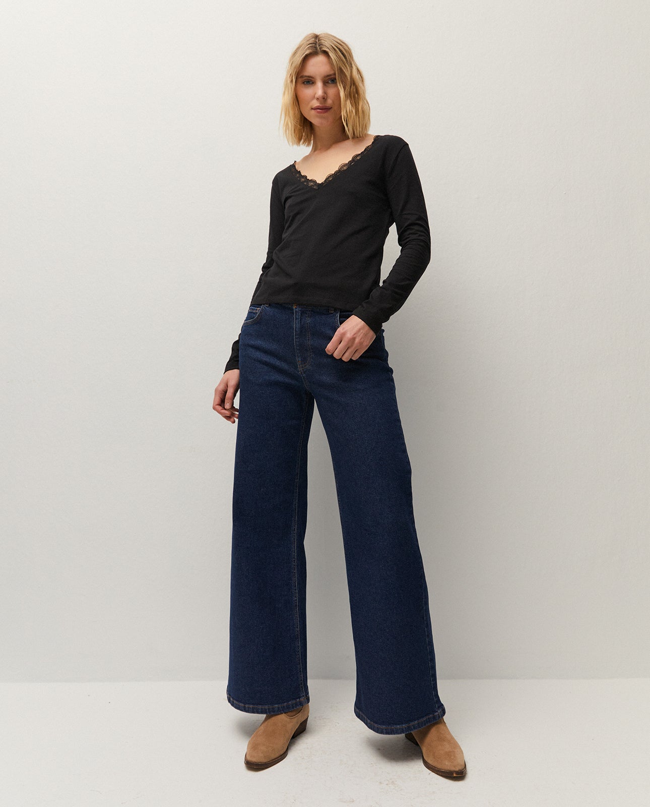 t-shirt basique en dentelle