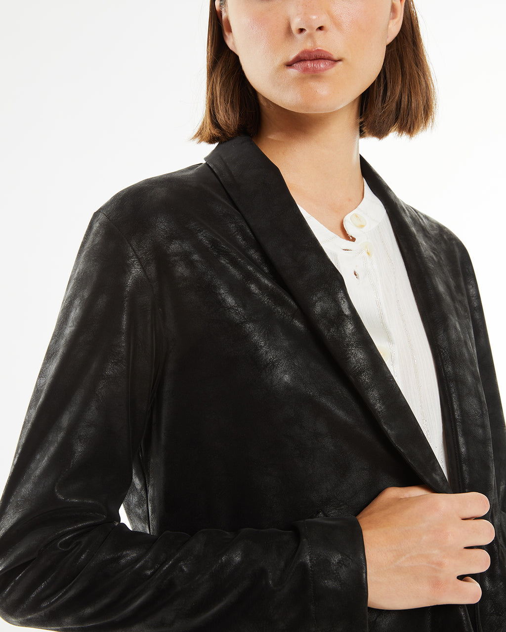 Black long-sleeved jacket-like blazer