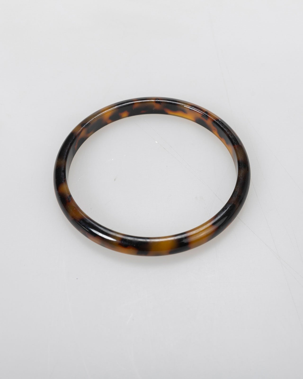 Marble effect rigid bracelet