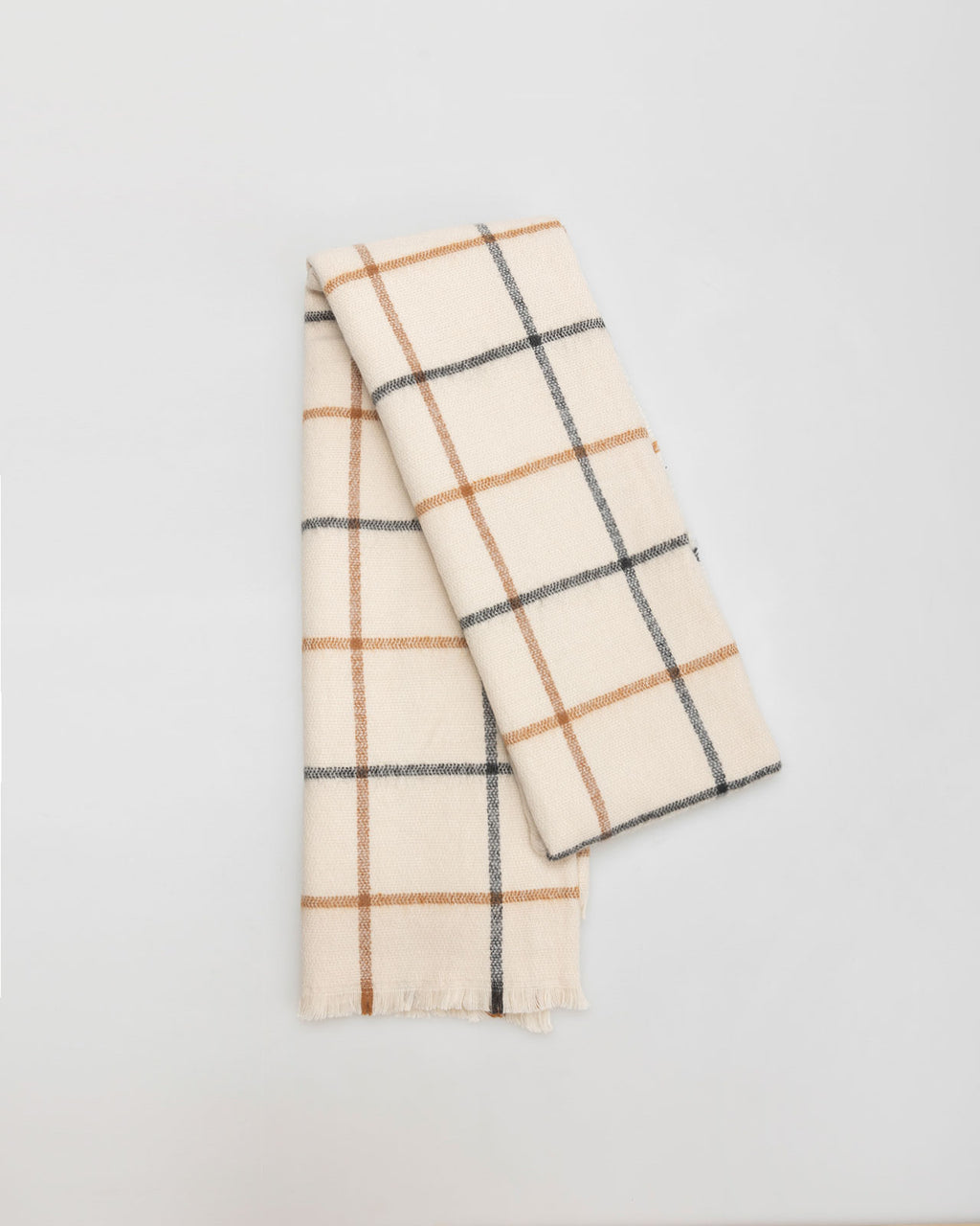 Raw checkered scarf with frayed finish