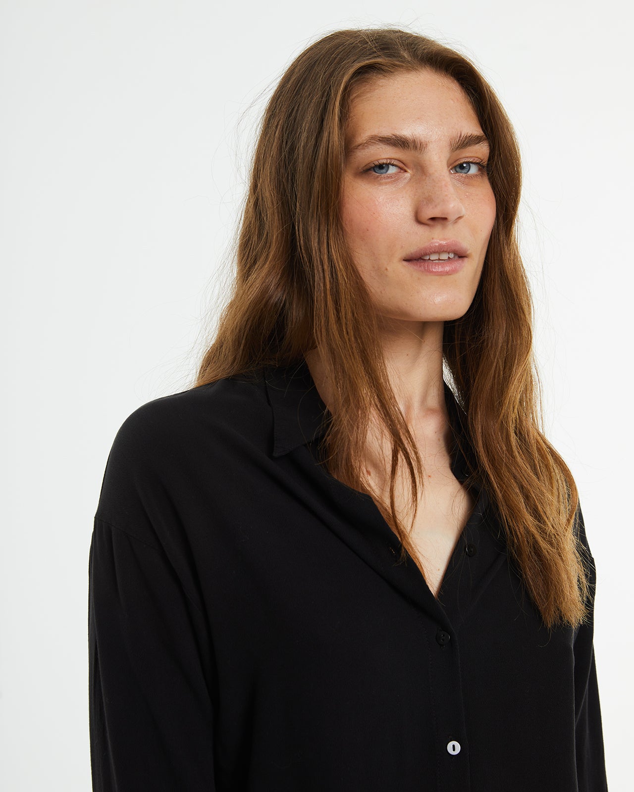 Oversized flowing shirt with shirt collar