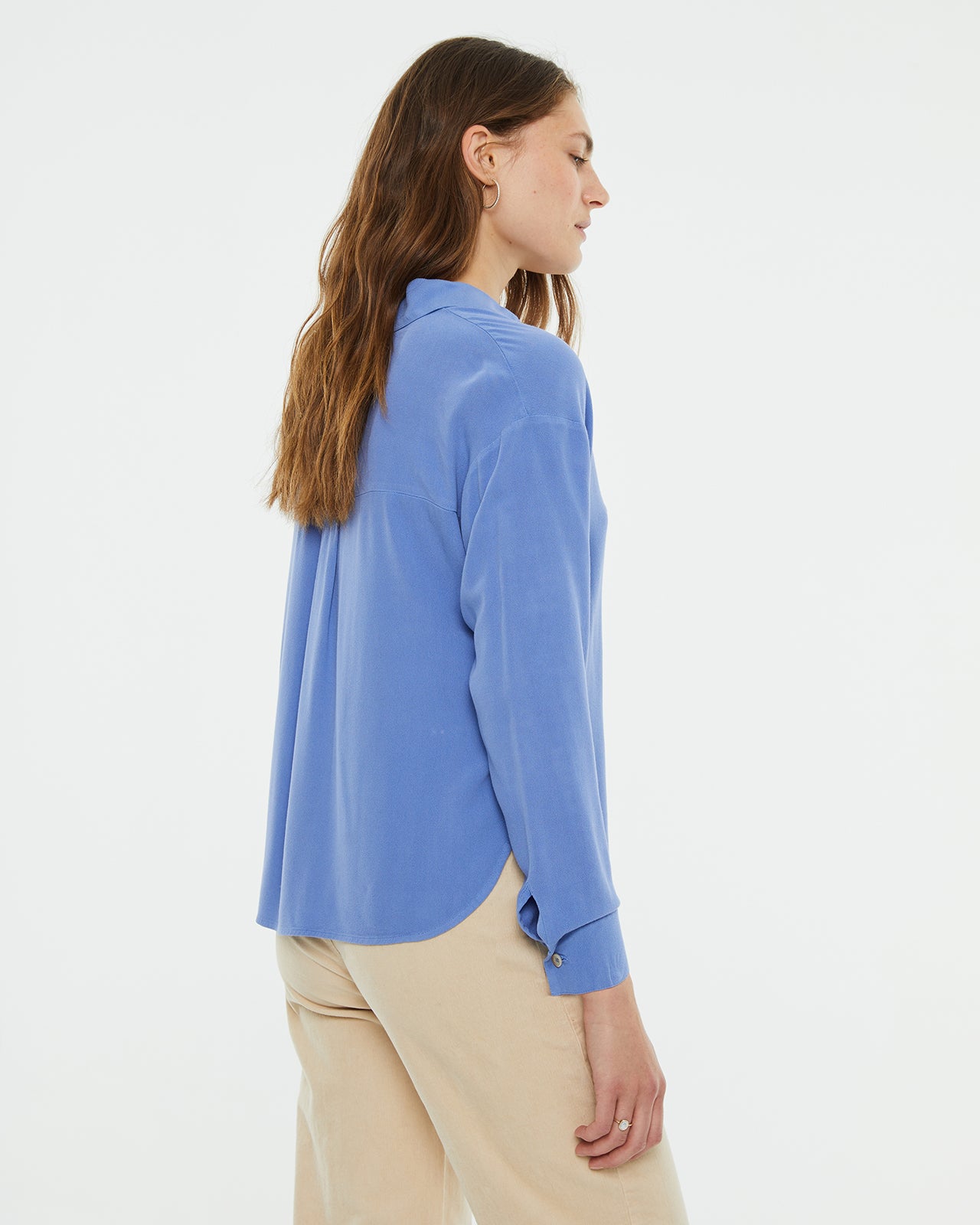 Oversized flowing shirt with shirt collar