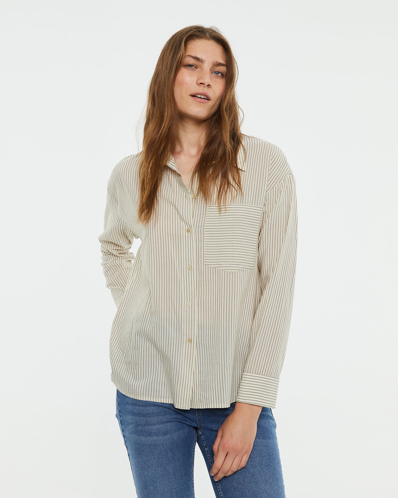 Oversized striped shirt with long sleeves