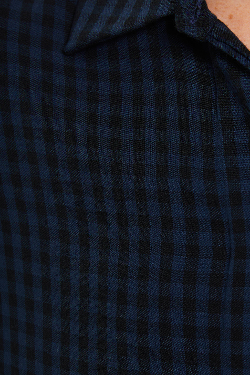 Straight long-sleeved checked shirt