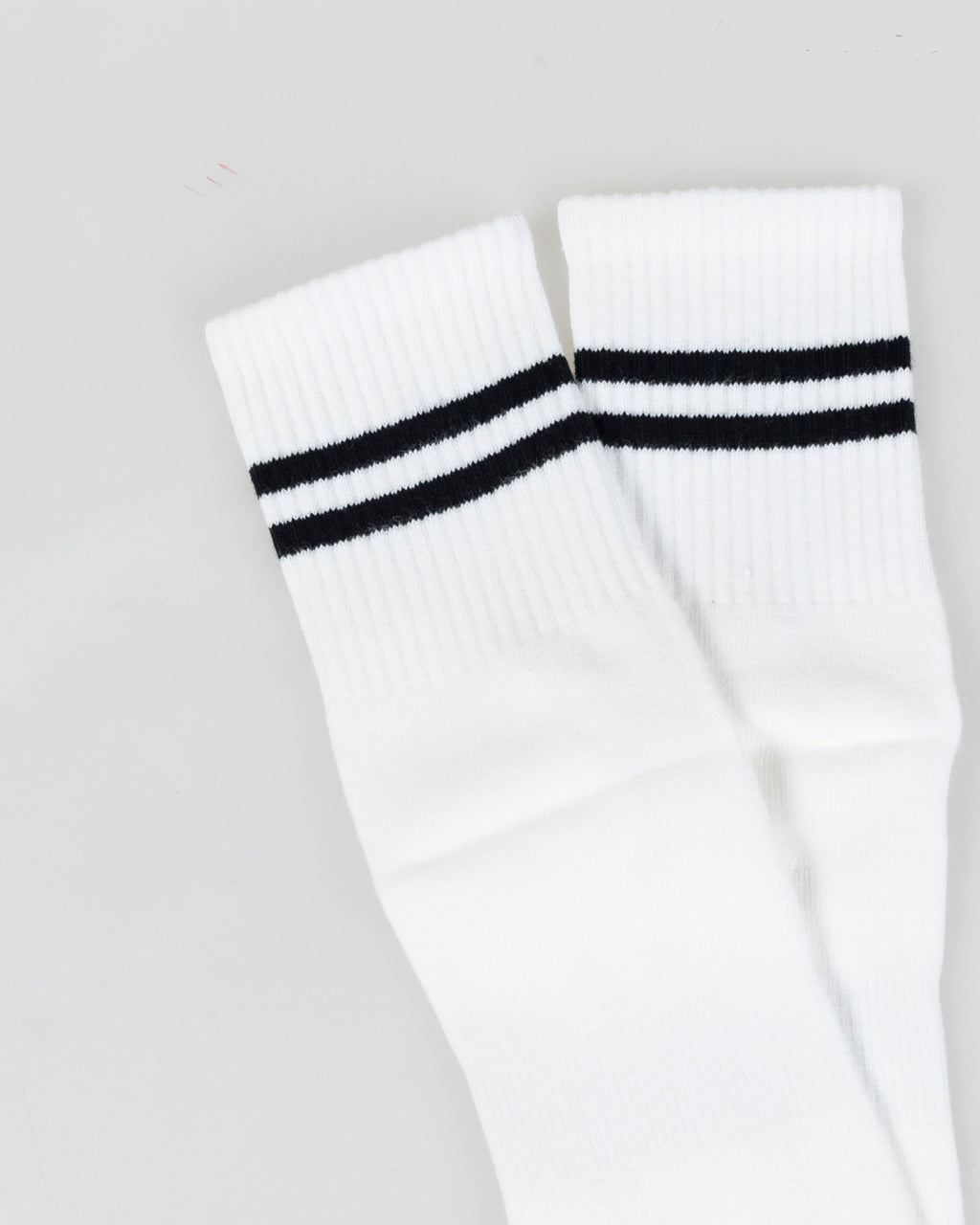 Basic socks with double stripe on the top