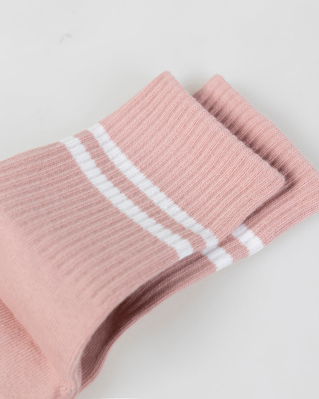 Basic socks with double stripe on the top