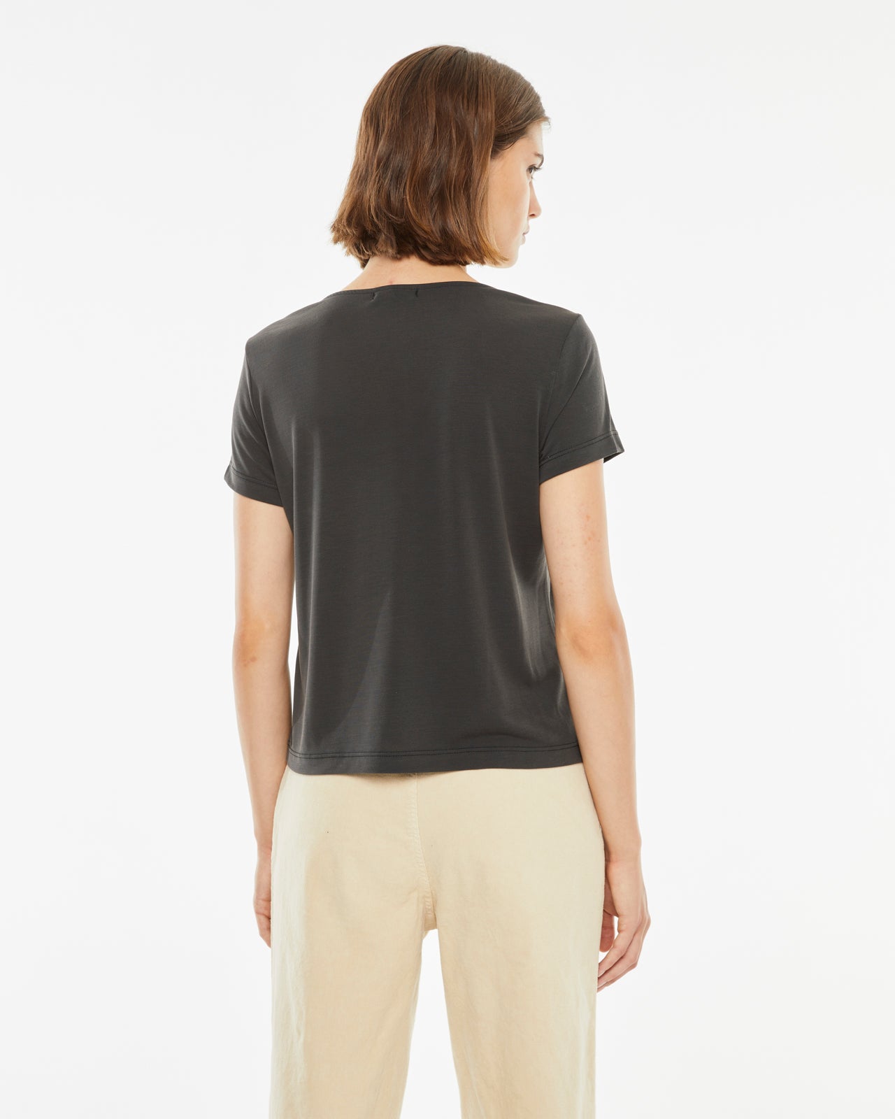 Short sleeve t-shirt with gathered detail in the centre neckline