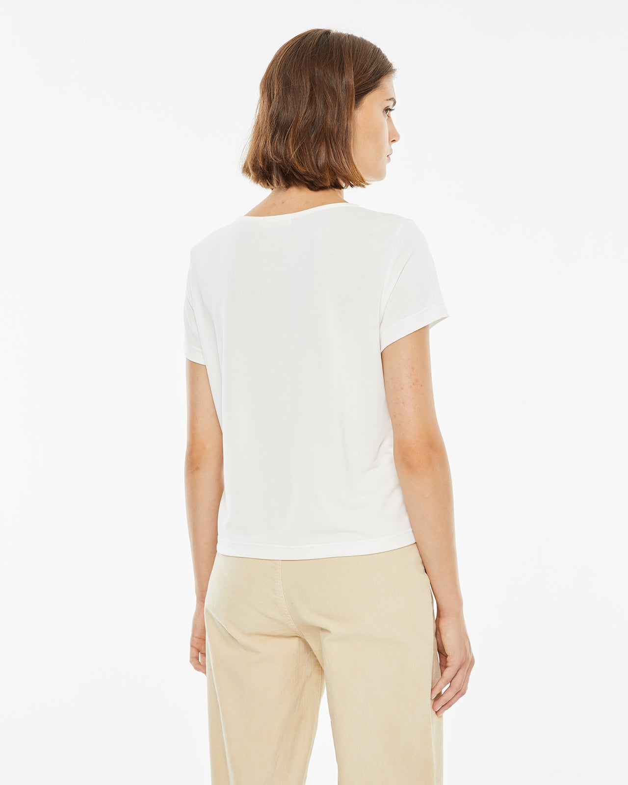 Short sleeve t-shirt with gathered detail in the centre neckline