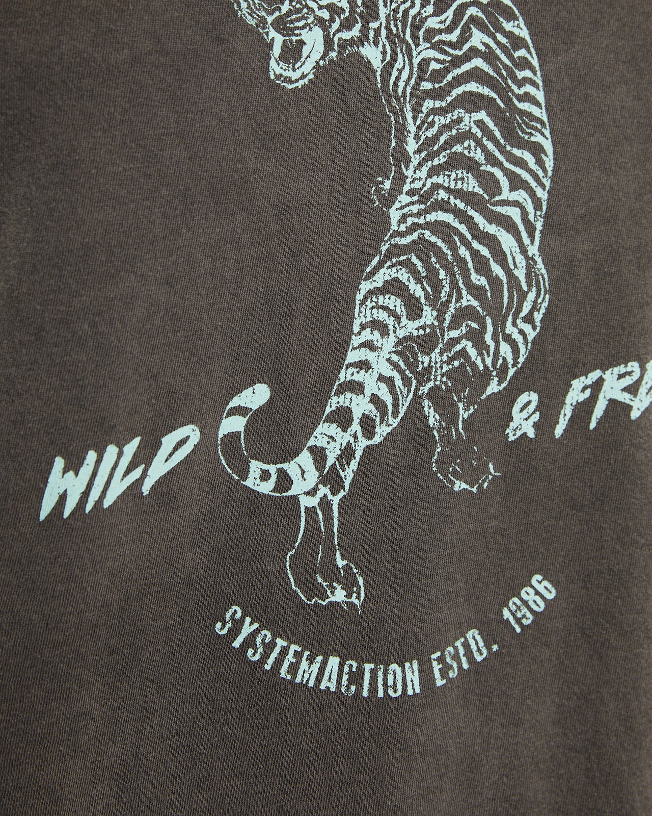 Short sleeve tiger print t-shirt