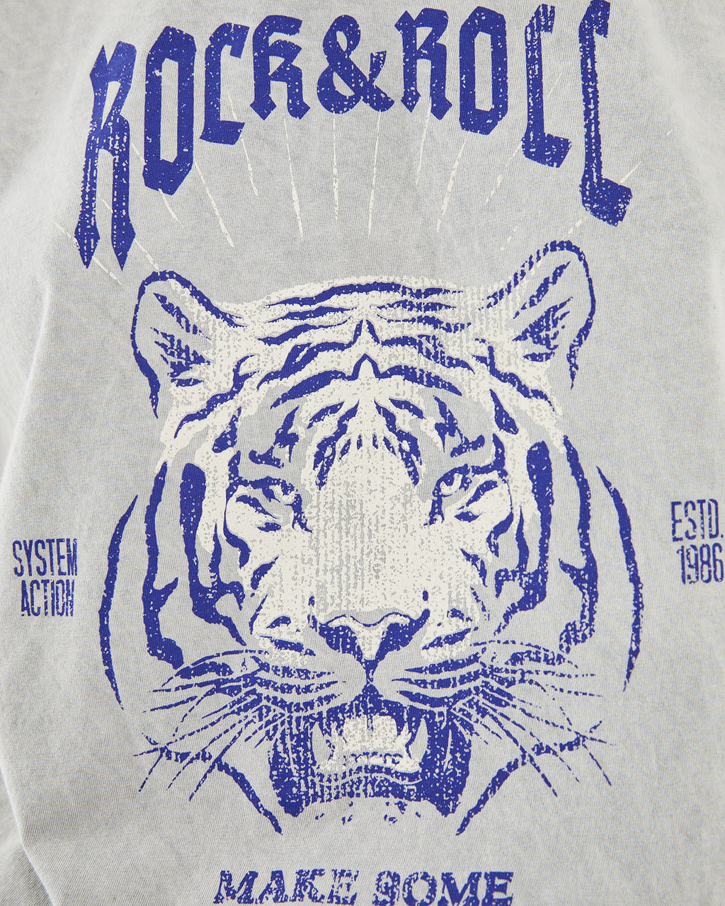 Organic cotton t-shirt with tiger print