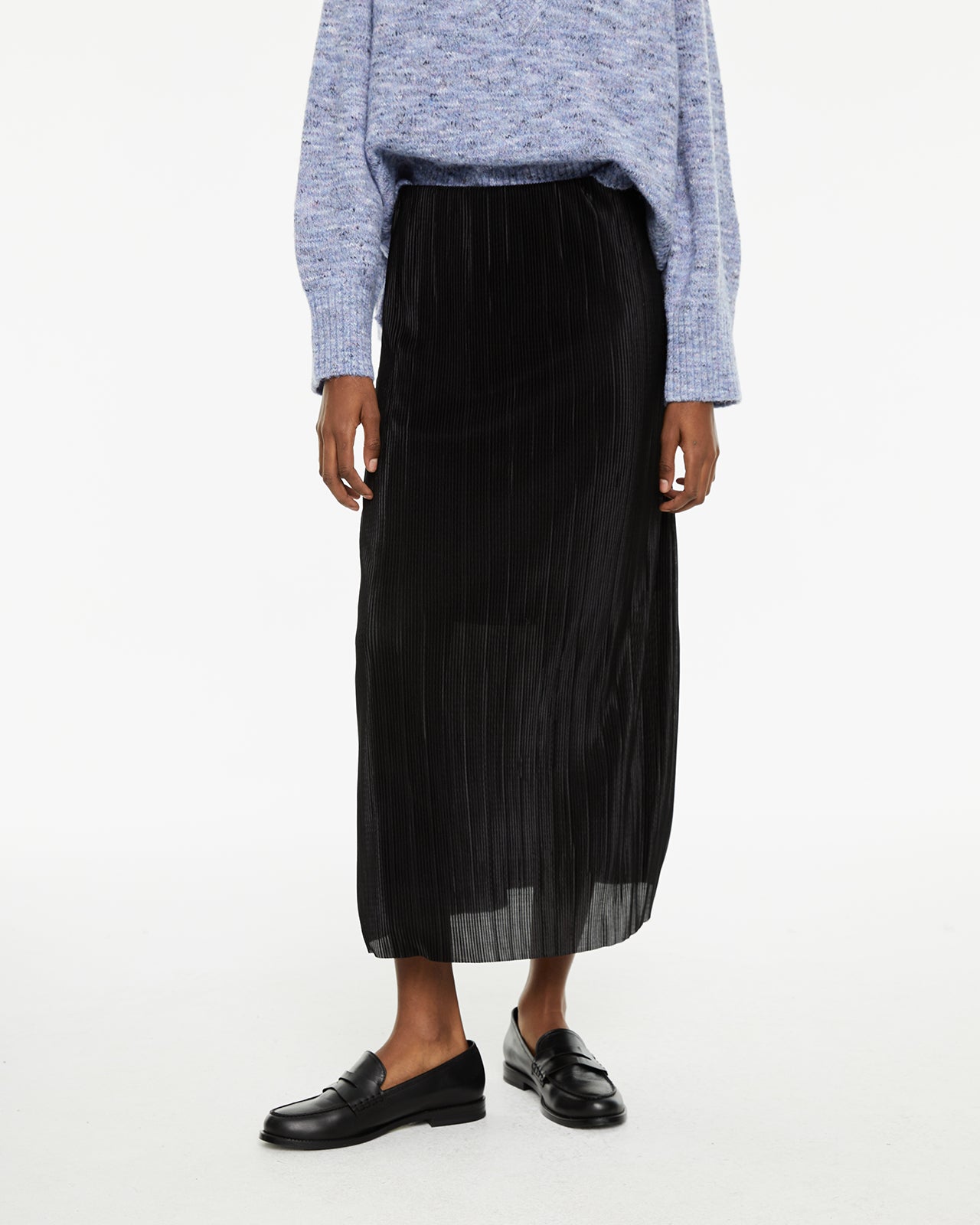 Pleated midi skirt with elastic waistband