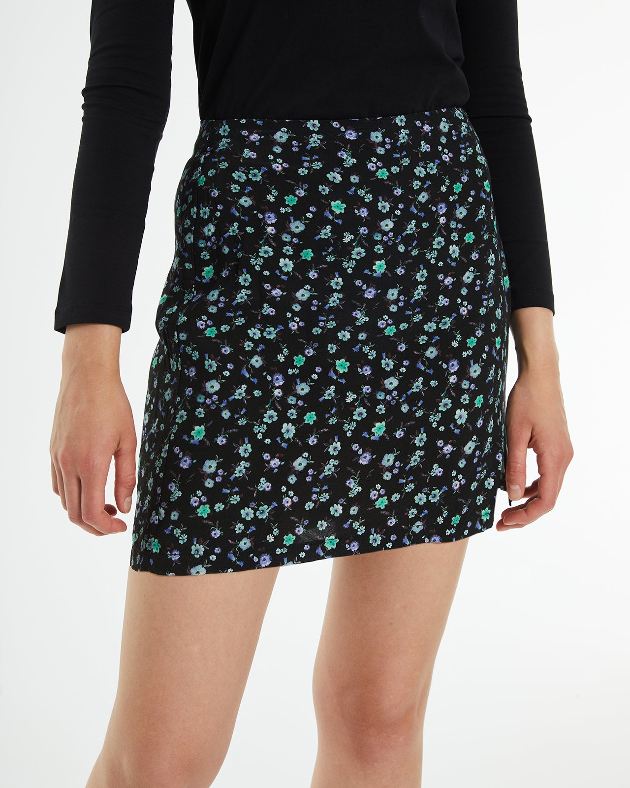 Floral print miniskirt with front slit