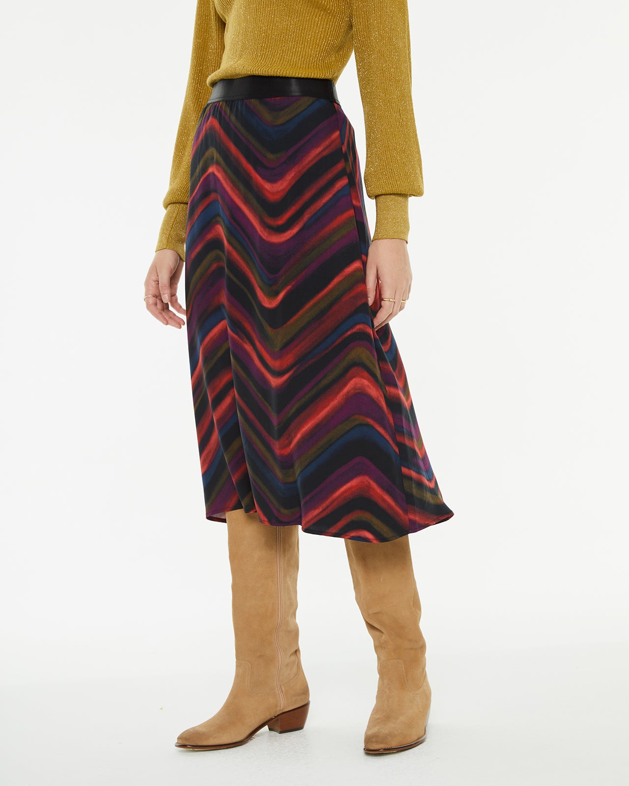 Multicolor wave print midi skirt