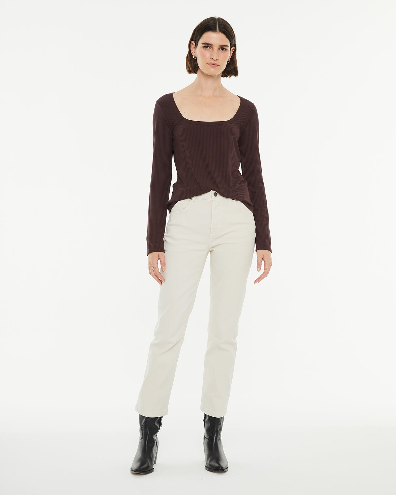 Cream-colored straight pants, mid-rise