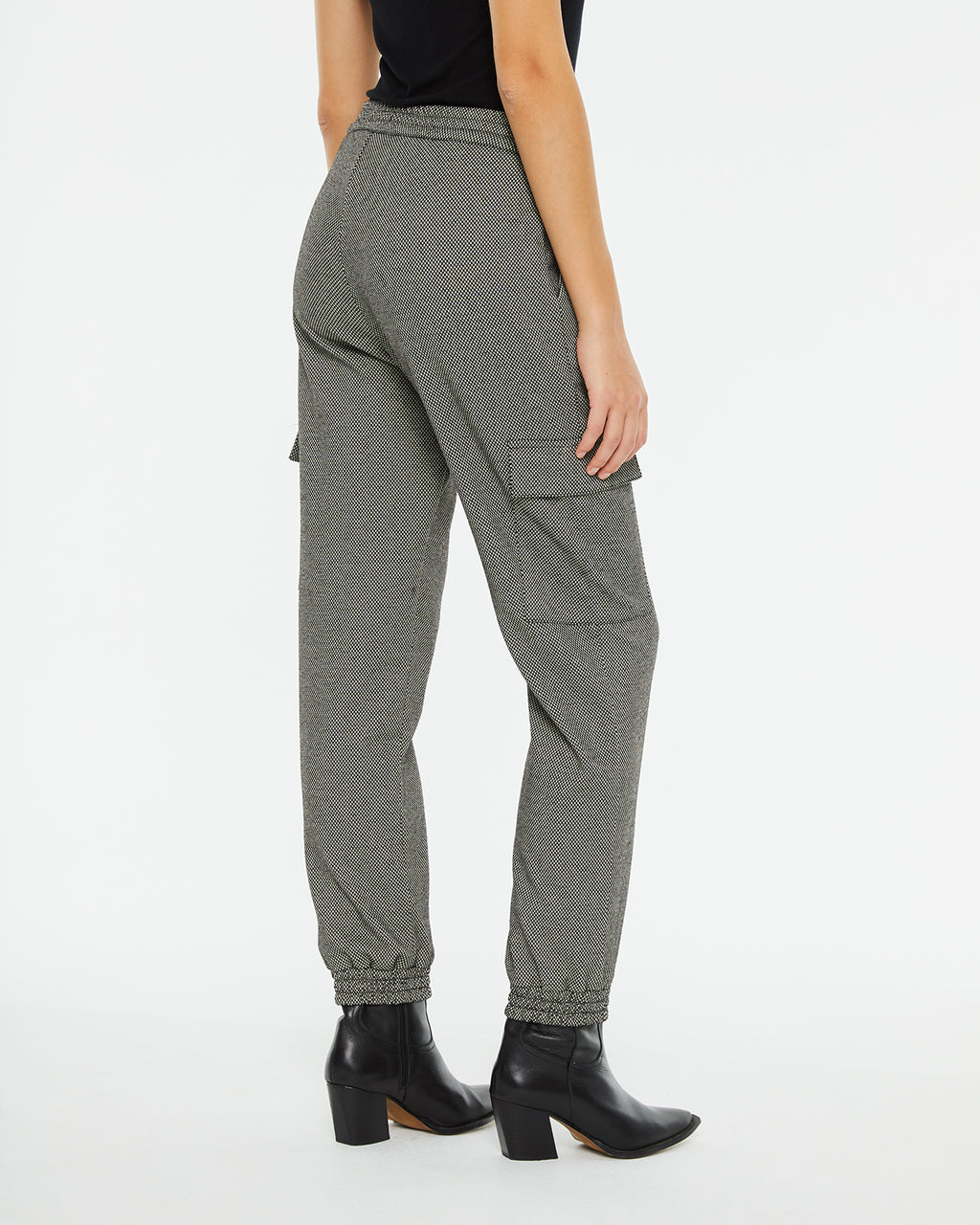 Pantalón jogger jacquard bolsillos cargo