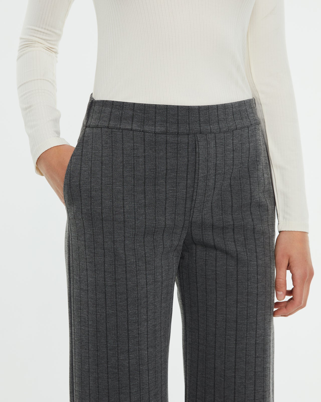 Straight-leg trousers with pinstripe fabric