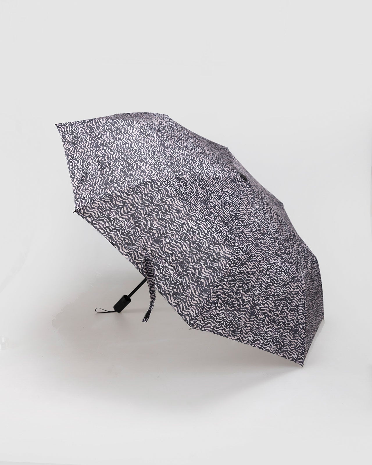 Printed folding umbrella