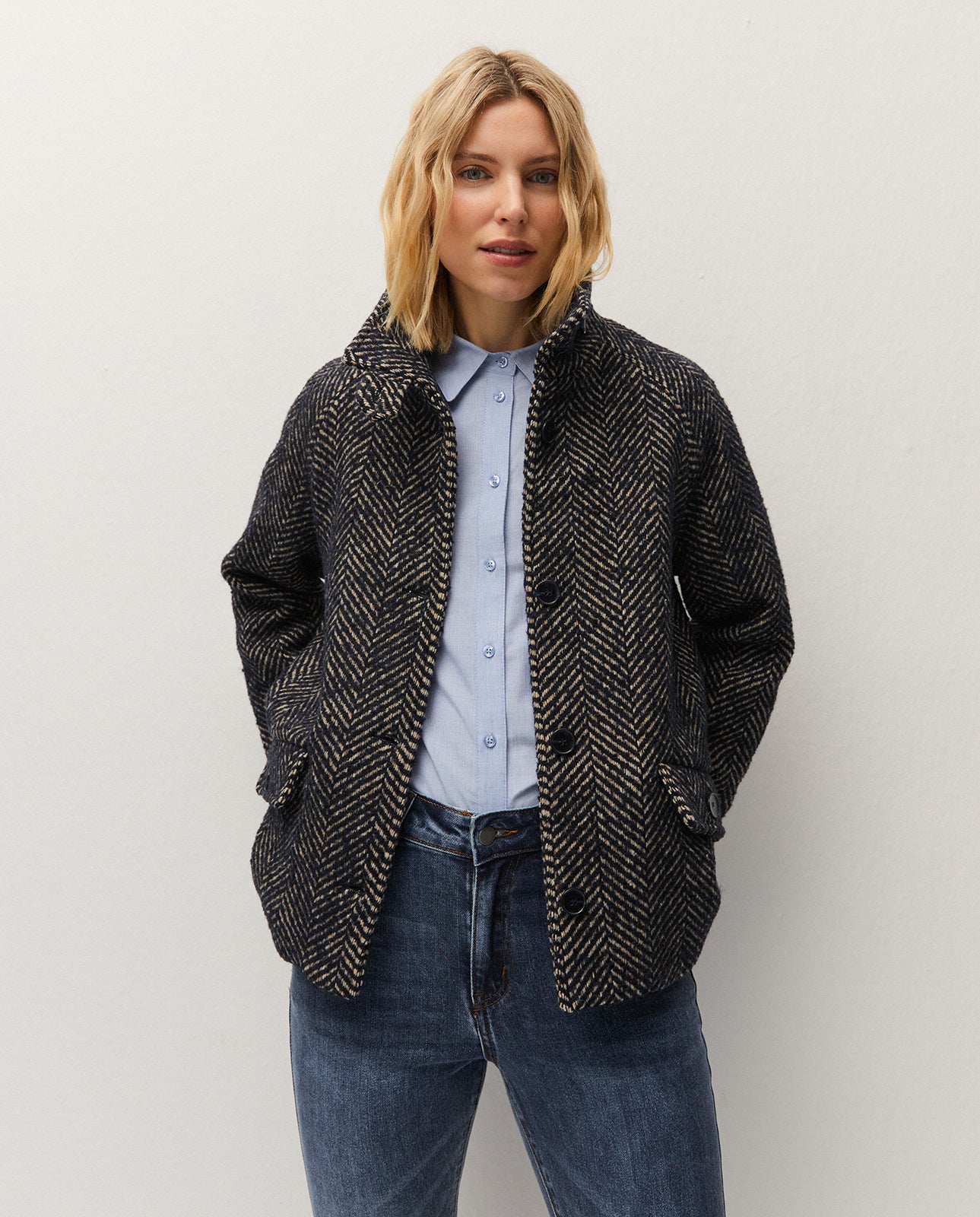 Manteau court à chevrons