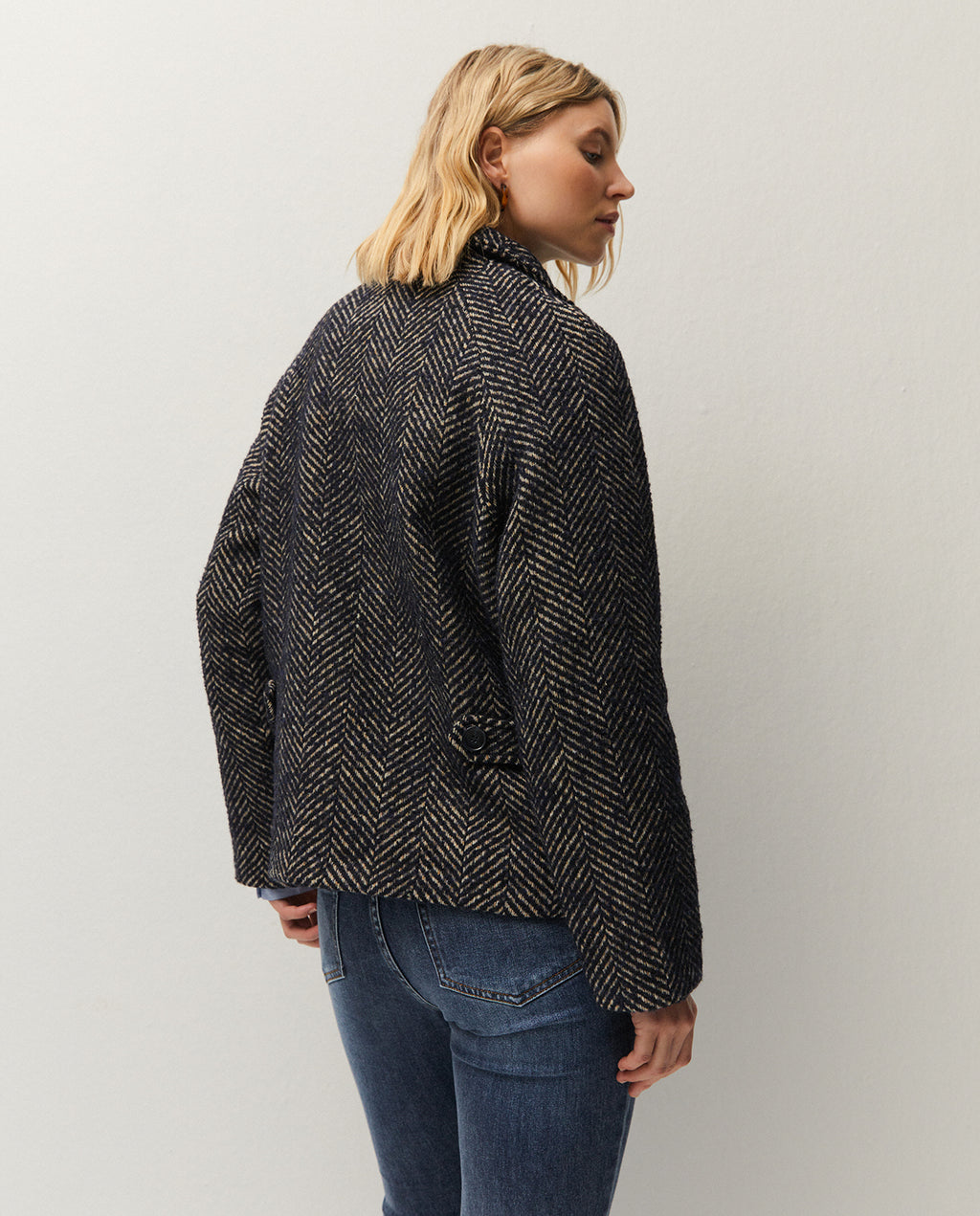 Short herringbone coat