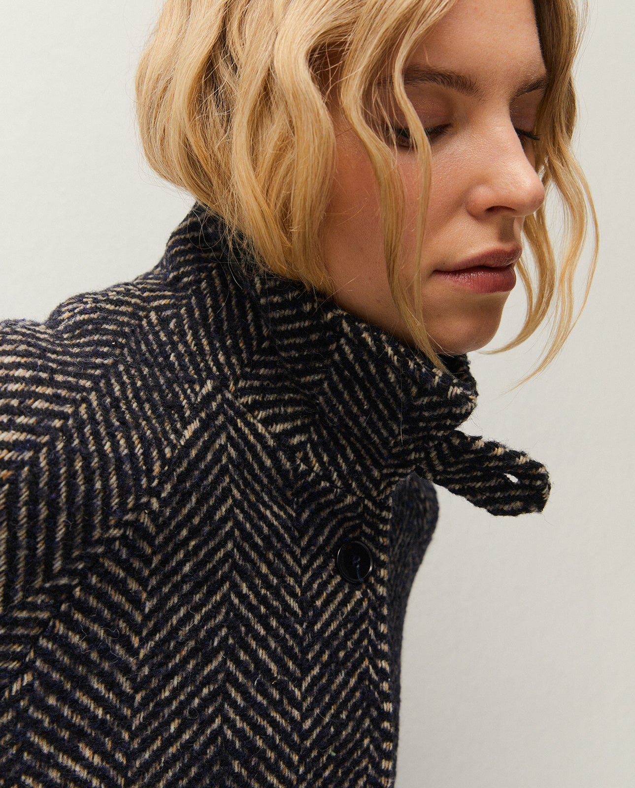 Manteau court à chevrons