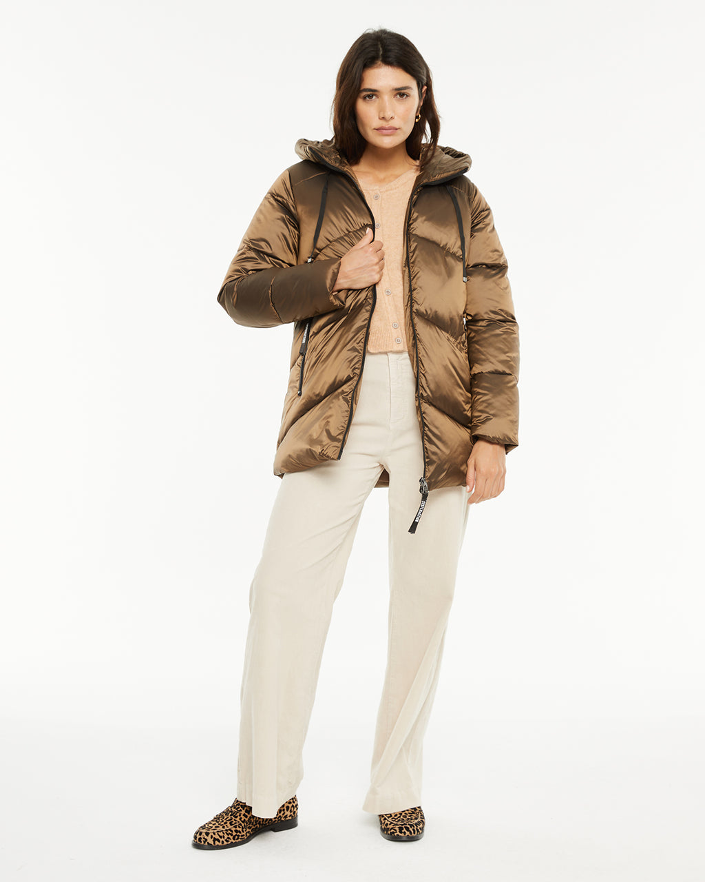 Plumón efecto metalizado con capucha