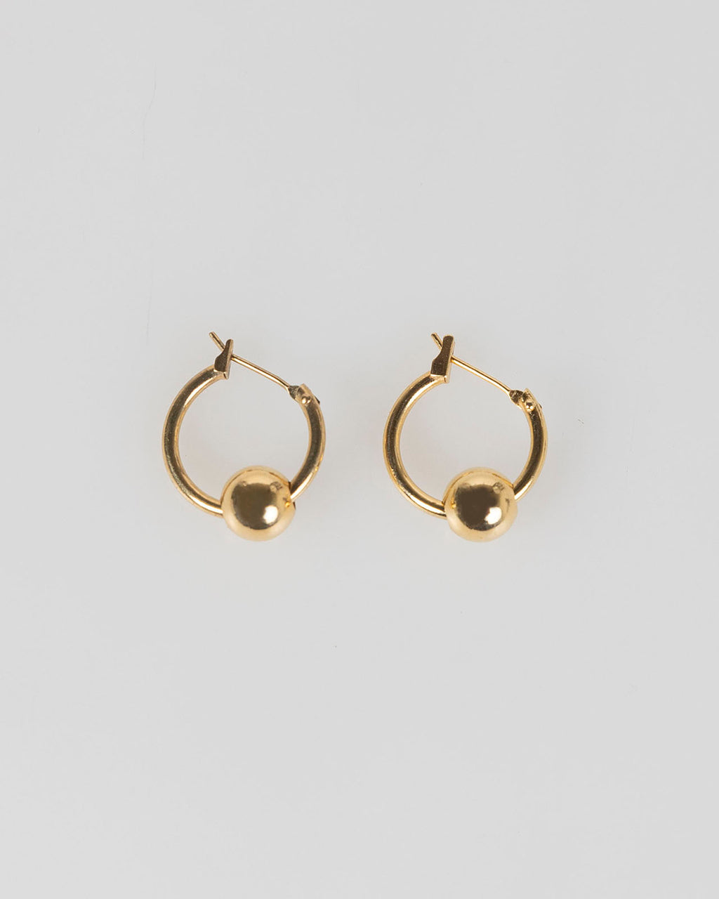 Aros dorados con detalle