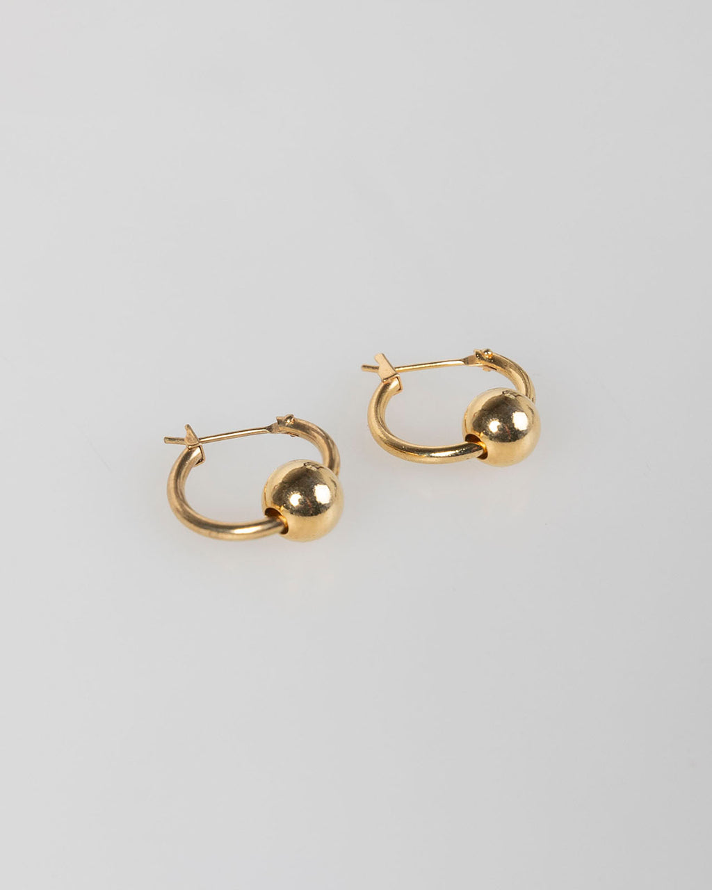 Aros dorados con detalle