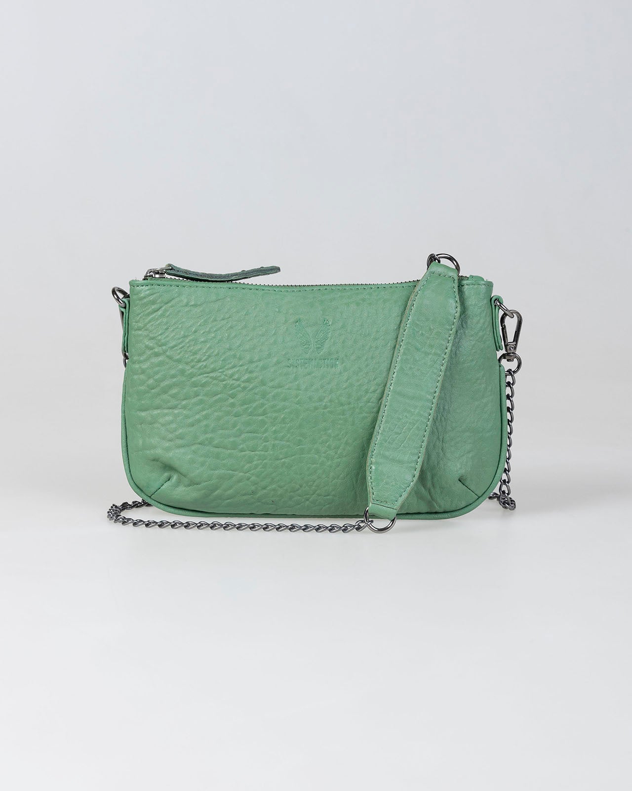 Petit sac en cuir avec chaîne en métal