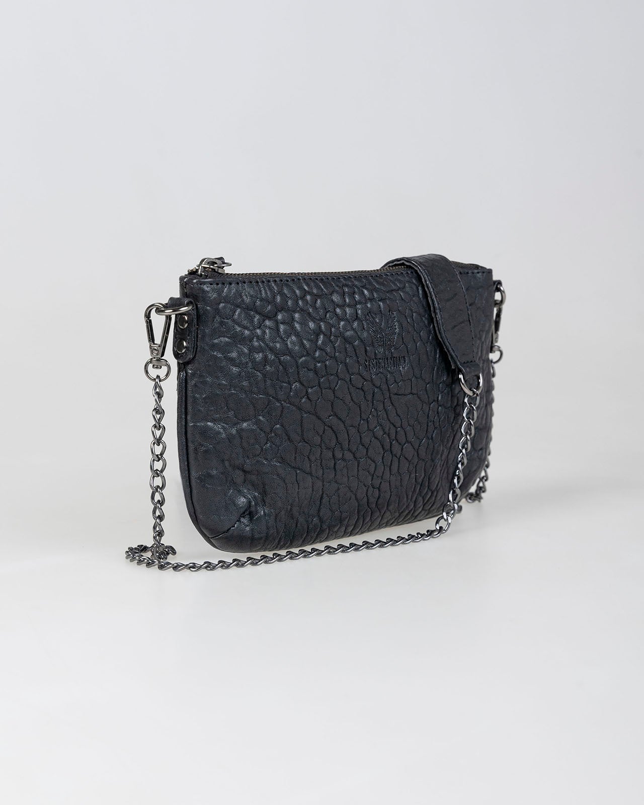 Bolso pequeño piel con cadena de metal