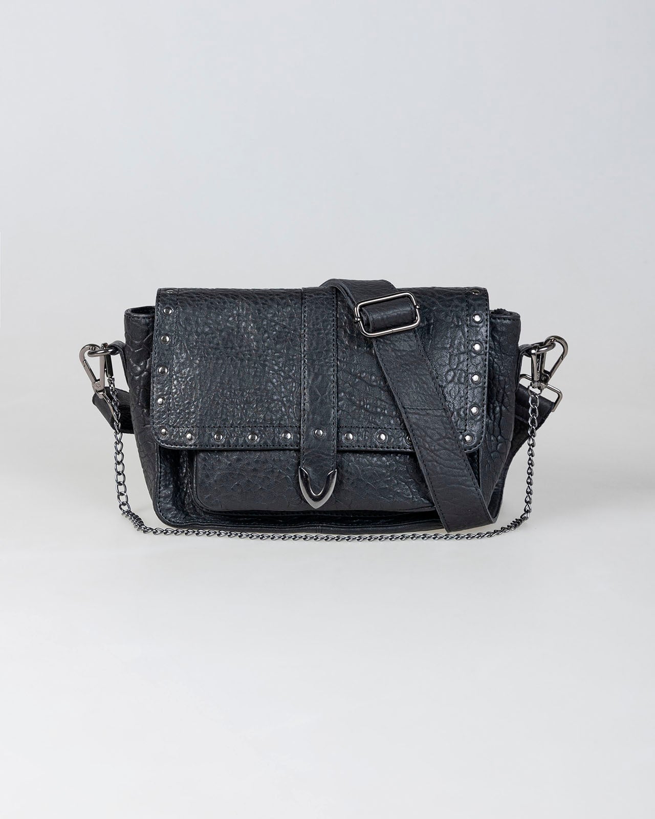 Sac en cuir avec clous