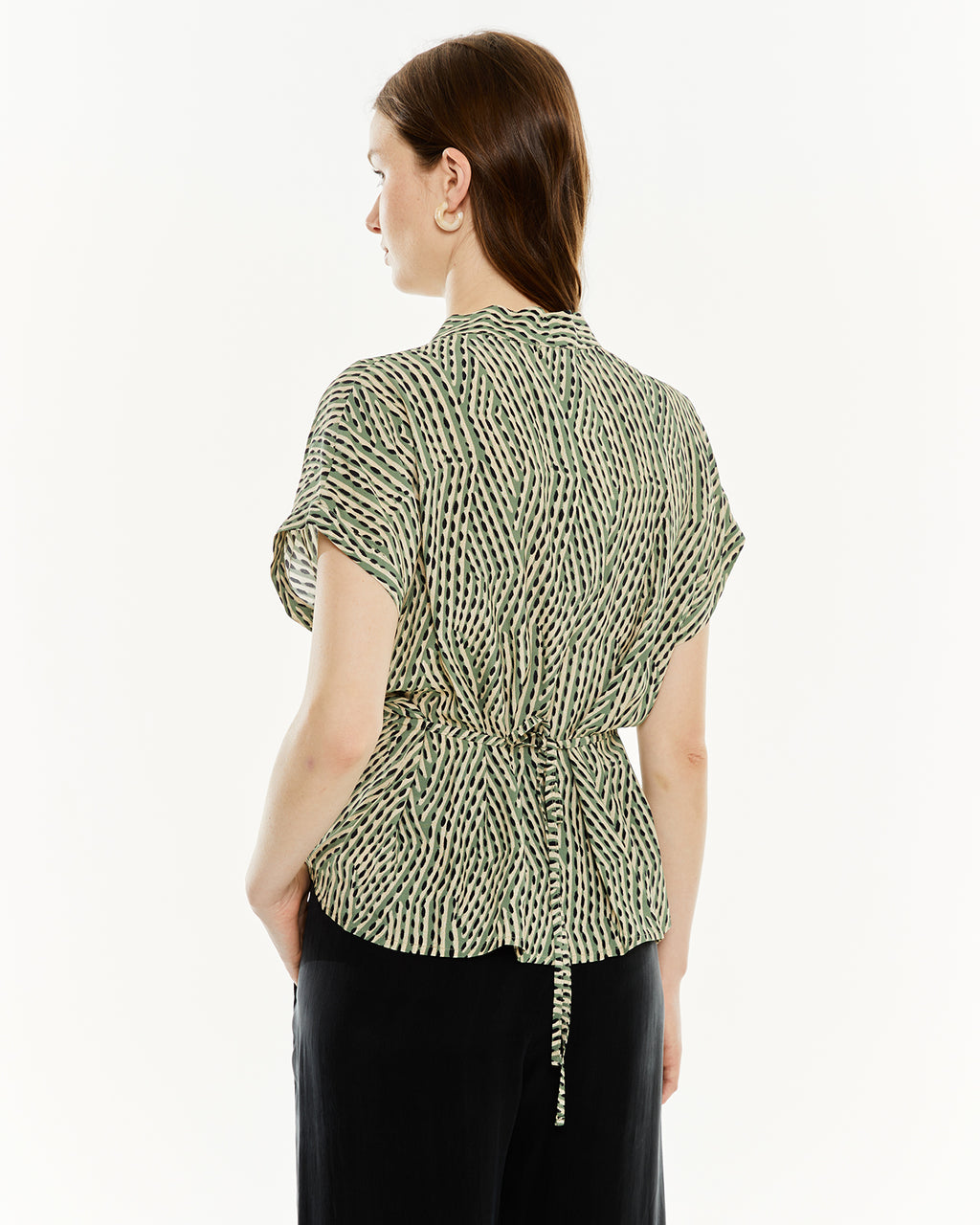 Camisa estampada con frunce en el pecho