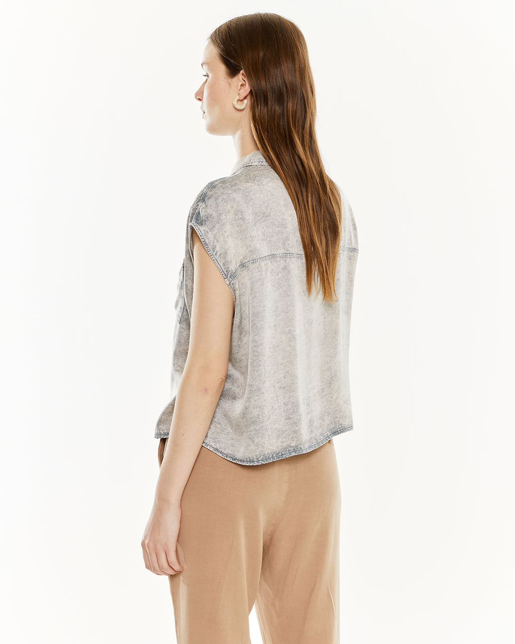 Camisa bolsillos efecto desgastado