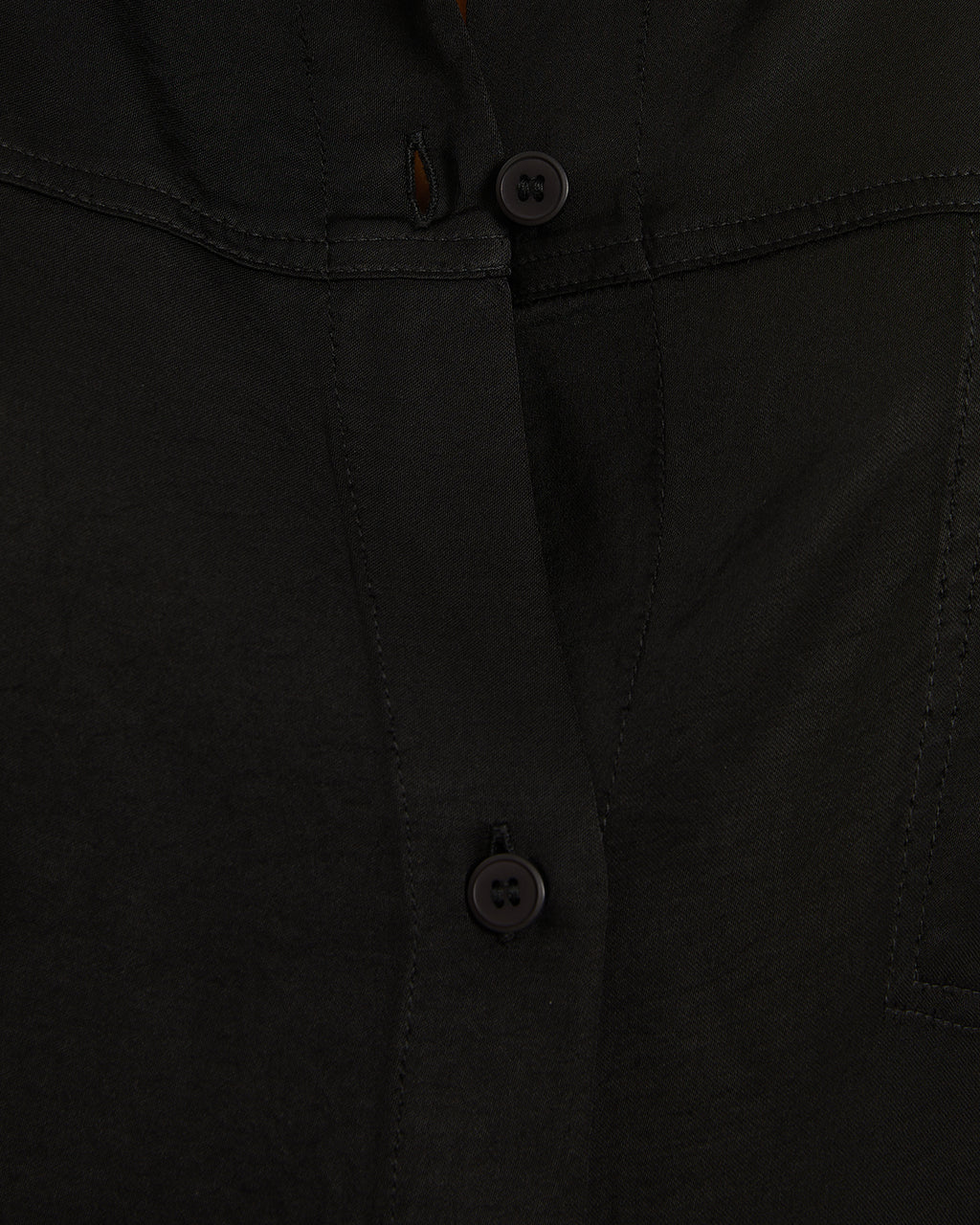 Camisa con bolsillos delanteros