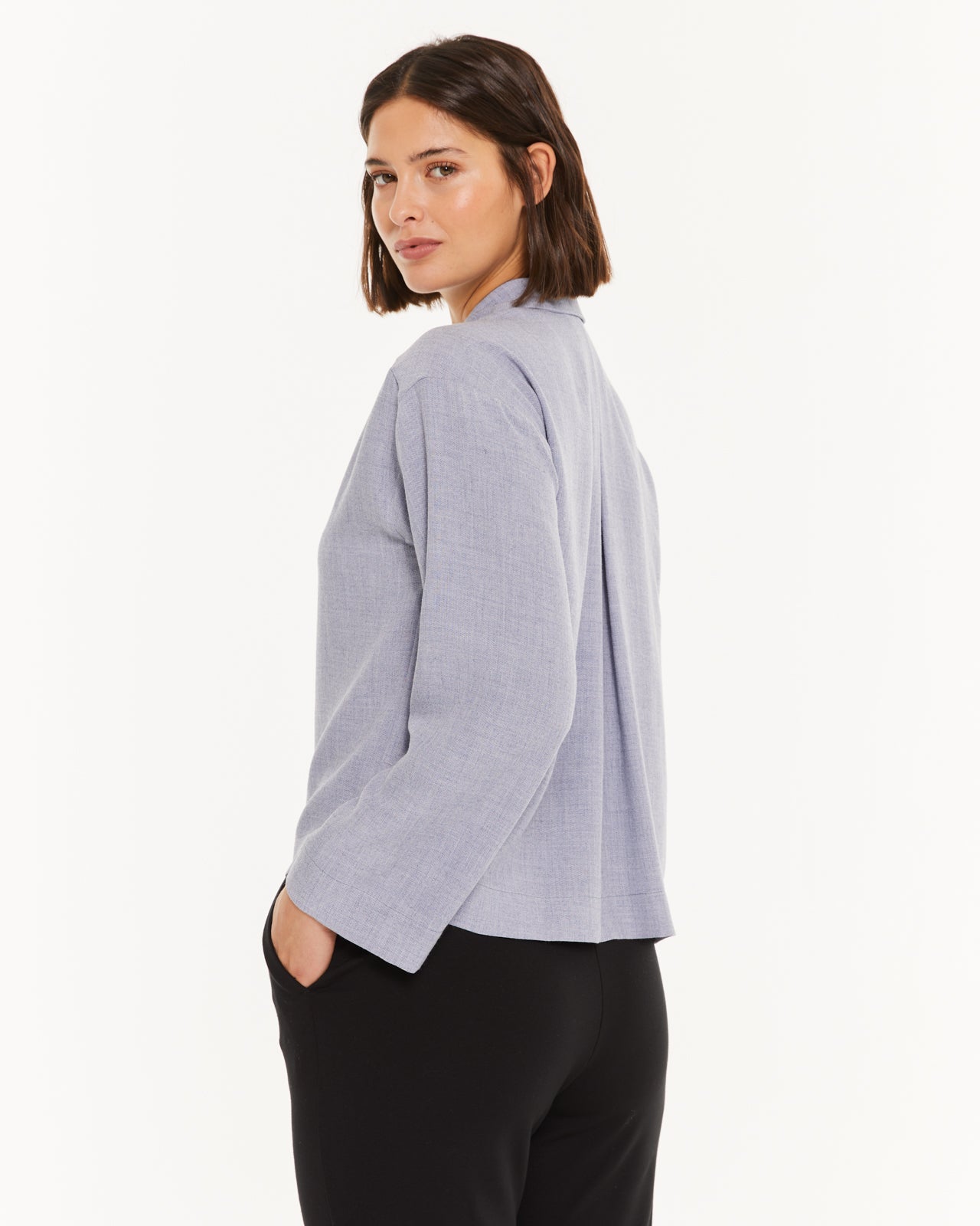 Shirt with a classic collar and dropped shoulders