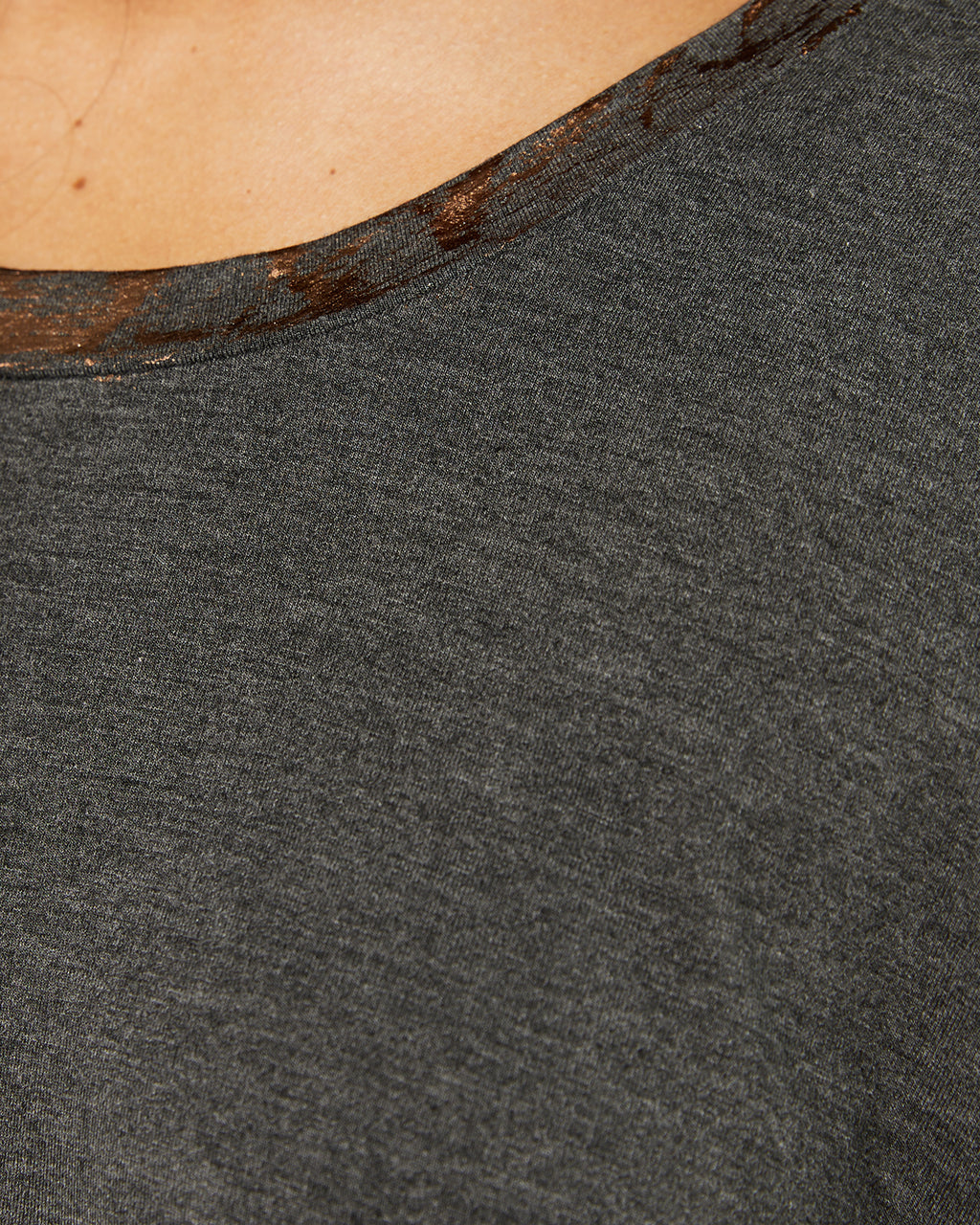 Camiseta manga corta con detalles foil