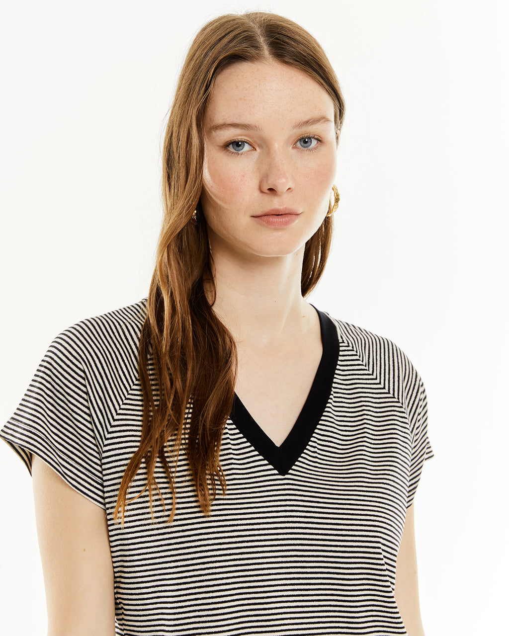 Camiseta de rayas con cuello pico