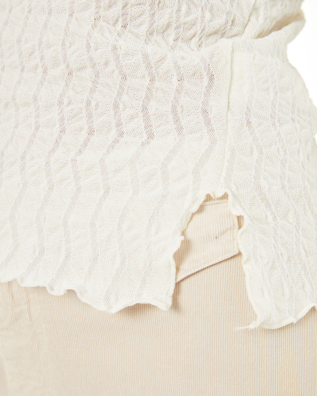 Camiseta estructura, manga acampanada