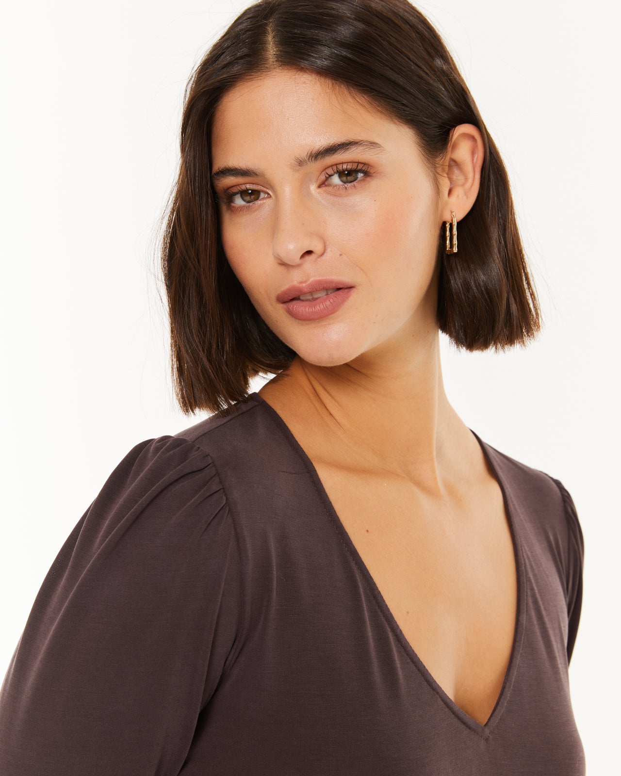 T-shirt à épaules froncées