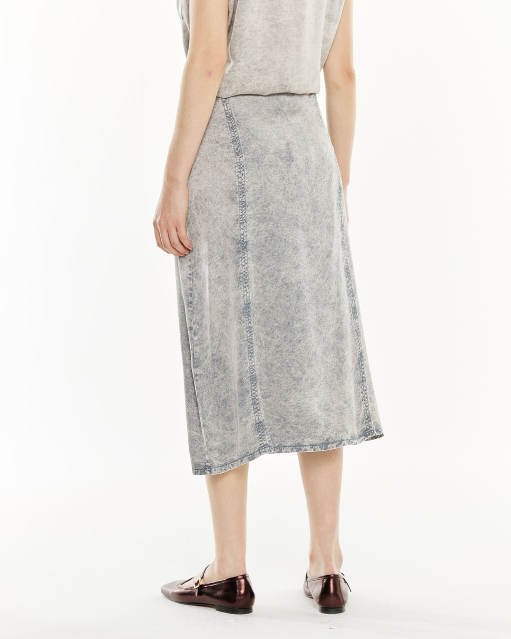 Falda costuras desgastadas