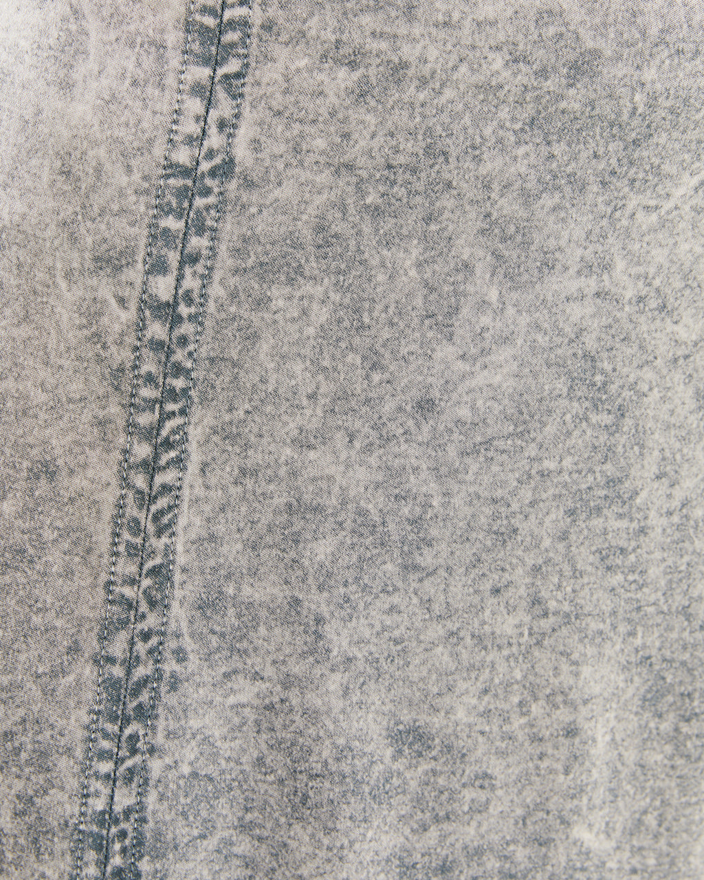 Falda costuras desgastadas