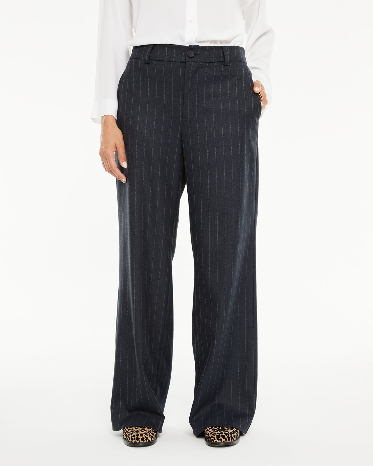 Pantalon à fines rayures