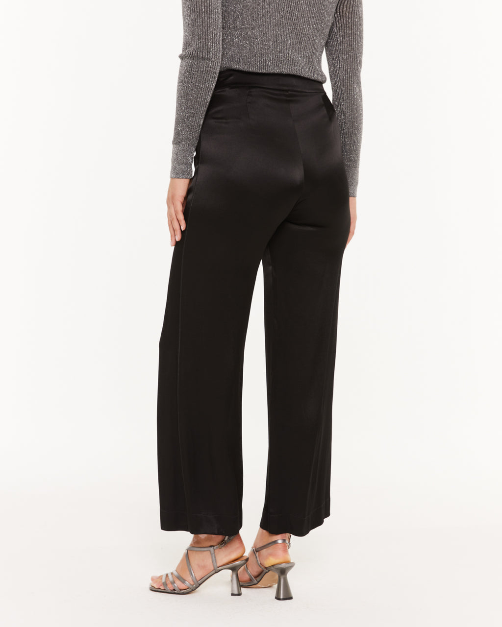 Pantalón tipo traje