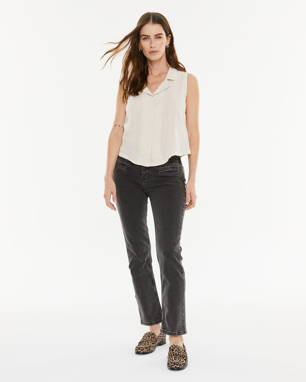 Pantalón denim bolsillos tipo vivo